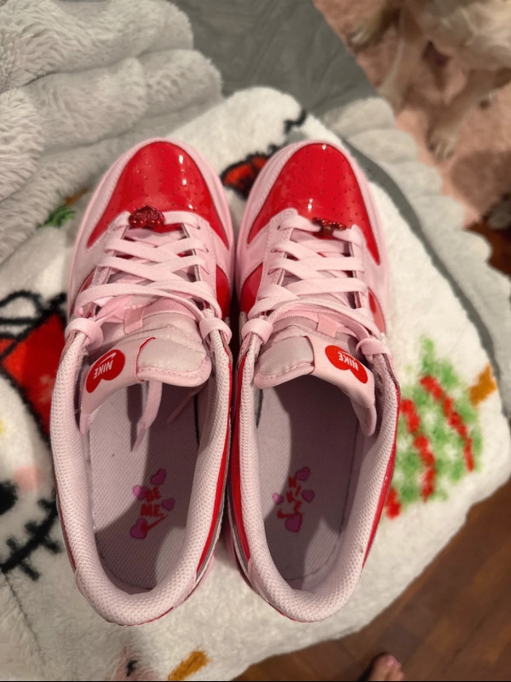 Nike Kids Pink and Red Low-Top Sneakers with Heart Insole